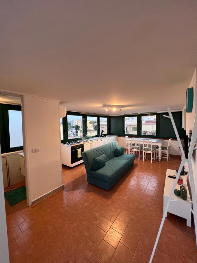 דירות נאפולי Terrazza Lieti מראה חיצוני תמונה